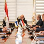 وزير الاستثمار لسفيرة فنلندا