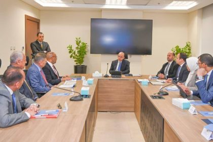 وزير الاستثمار لمسؤولي شركات السكر