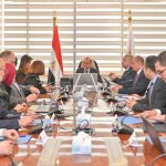 وزير الاستثمار والتجارة الخارجية يبحث مع العضو المنتدب لشركة جنرال موتورز