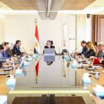 وزير التخطيط خلال اجتماع عقده مع مستشار رئيس الوزراء لريادة الأعمال