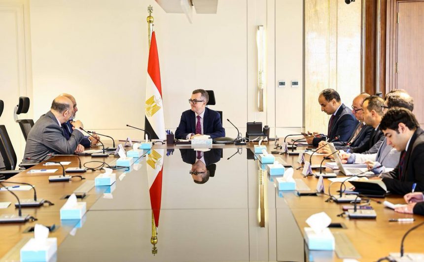 وزير التخطيط يبحث مع البنك الدولي التوسع في آليات تمويل مبتكرة
