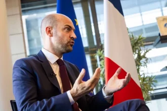 وزير الخارجية الفرنسي جان نويل بارو