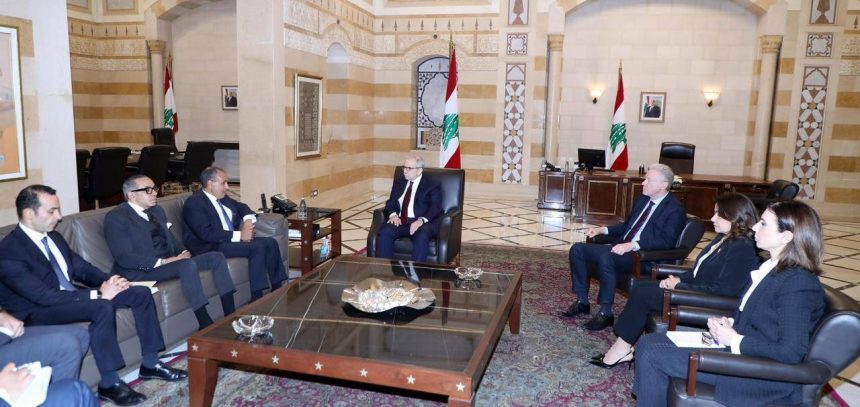 وزير الخارجية لرئيس وزراء لبنان أمن واستقرار لبنان يقع في صميم أولويات الدبلوماسية المصر
