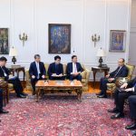 وزير الخارجية يبحث مع المبعوث الصيني