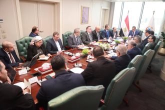 وزير الصحة المخزون الاستراتيجي من الأدوية والمستلزمات الطبية مستقر ويغطي احتياجات المواطنين بكفاءة عالي