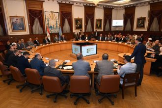 وزير الصناعة ومحافظ القاهرة يبحثان مع مستثمري منطقة شق الثعبان حل مشكلات المنطقة