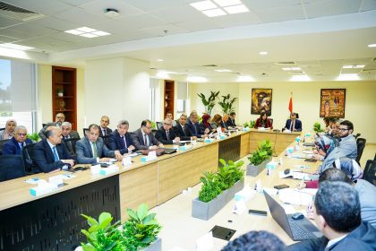 وزيرا التخطيط والإسكان يناقشان الخطة الاستثمارية حتى 2030