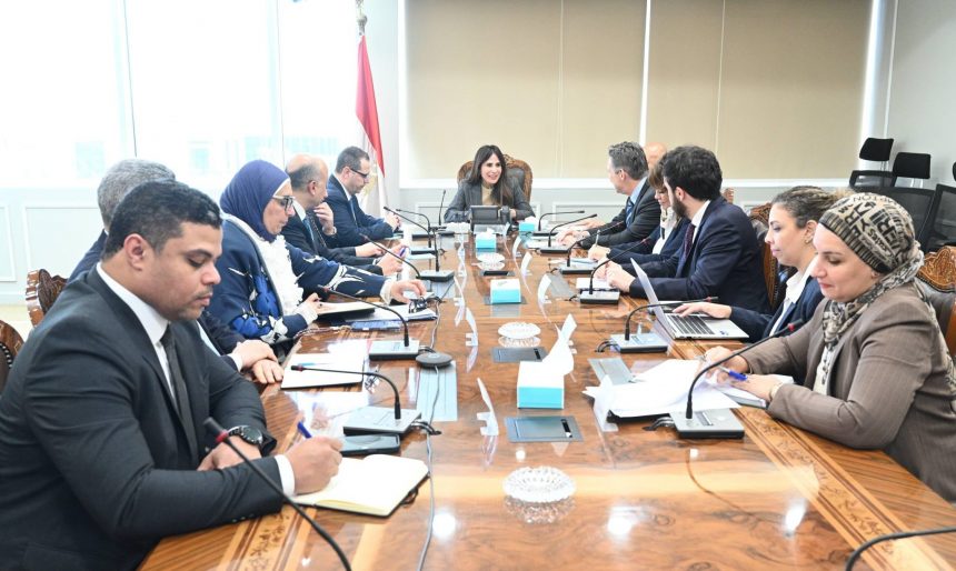 وزيرة الإسكان تبحث مع المدير الإقليمي لمنطقة جنوب وشرق المتوسط بالبنك الأوروبي لإعادة الإعمار