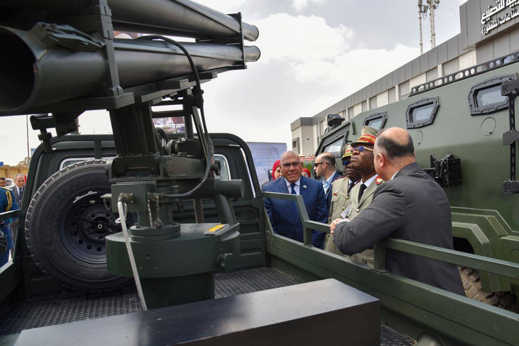 رئيس هيئة التصنيع يبحث مع رئيس الأركان الكونغولي تلبية احتياجات الصناعات الدفاعية والأمنية بالكونغو الديمقراطية 2 image 8