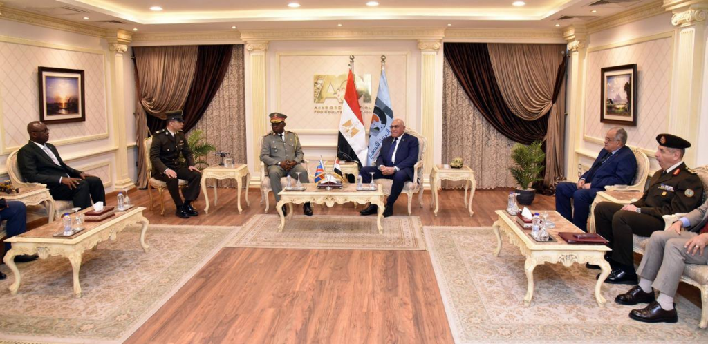 رئيس هيئة التصنيع يبحث مع رئيس الأركان الكونغولي تلبية احتياجات الصناعات الدفاعية والأمنية بالكونغو الديمقراطية 4 image 9