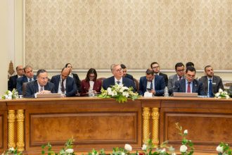 الدكتور عبدالعزيز قنصوة وزير التعليم العالي والبحث العلمي