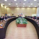 تخفيض النفقات لأقصى حد وتعظيم الإيرادات. النقل تعيد هيكلة جداول تشغيل القطارات وتستبدل الأتوبيسات منخفضة التشغيل