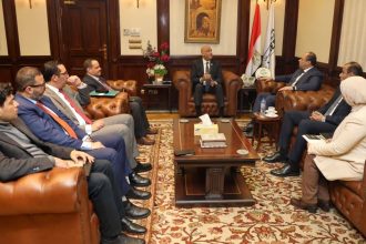 تعاون بين تنمية المشروعات وتنمية الصعيد لتطوير 11 مجمعًا حرفيًا يشمل 87 ورشة بمجالات إنتاجية متعددة