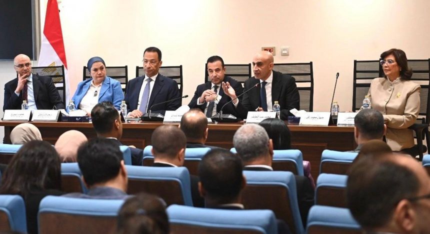 محمد عبد اللطيف، وزير التربية والتعليم والتعليم الفني