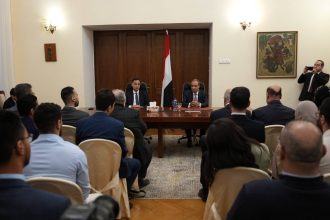 وزير الخارجية يلتقي أبناء الجالية المصرية في موسكو