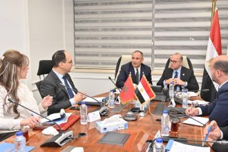 وزيرا الاستثمار المصري والتجارة المغربي