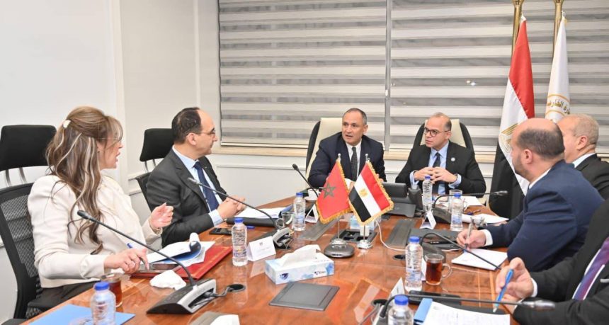 وزيرا الاستثمار المصري والتجارة المغربي