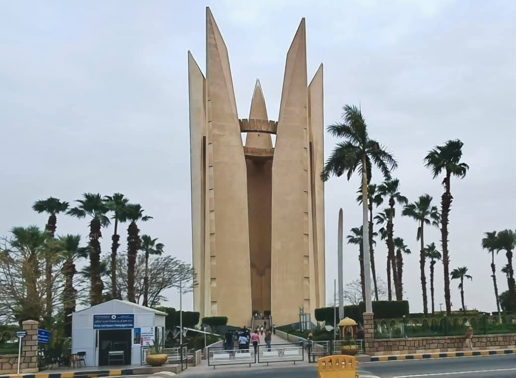 30 ألف زائر لحدائق القناطر الخيرية خلال أول ثلاثة أيام من العيد و3 آلاف للمركز الثقافي الأفريقي والسد العالي والنصب التذكاري (صور) 3 image 372