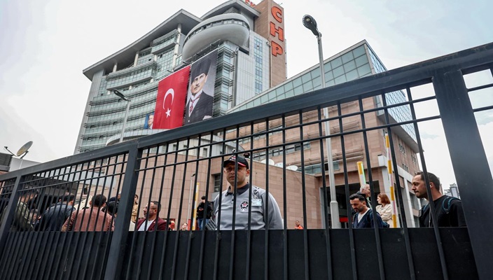 kilicdaroglu seeks police handover of chp headquarters as brawls erupt 3220579 20260524105219