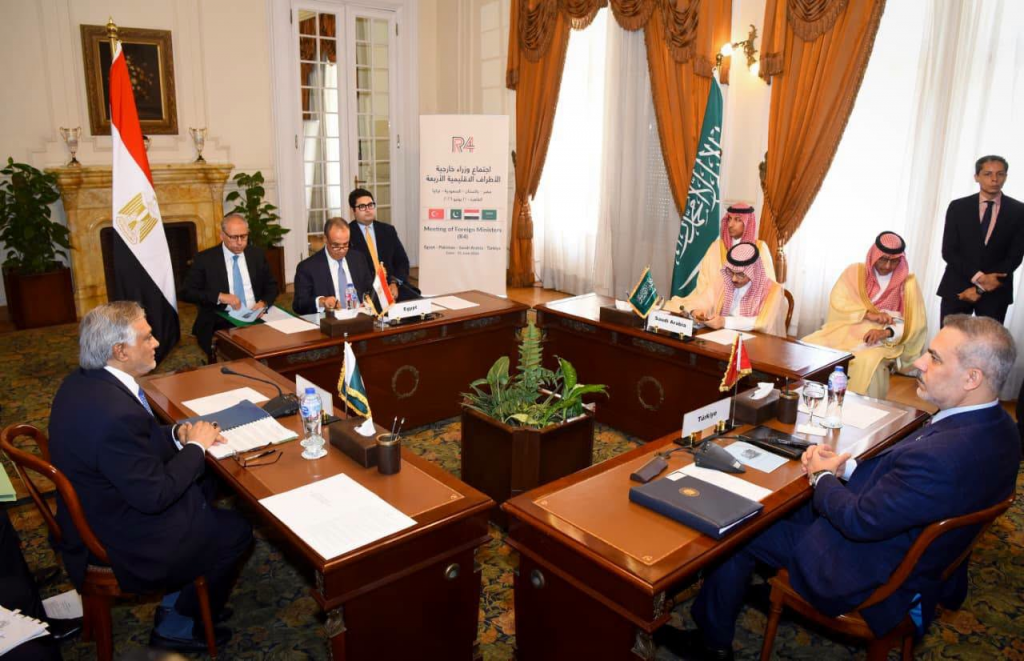 وزراء خارجية مصر والسعودية وتركيا وباكستان يؤكدون ضرورة مراعاة اتفاق إيران شواغل دول المنطقة واستقرار الدول العربية والخليج 2 image 357