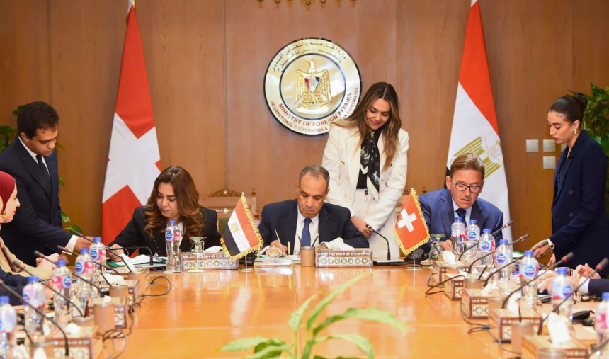 التوقيع على اتفاقية مشروع مبادرة الإلكترونيات الدائرية بين مصر وسويسرا