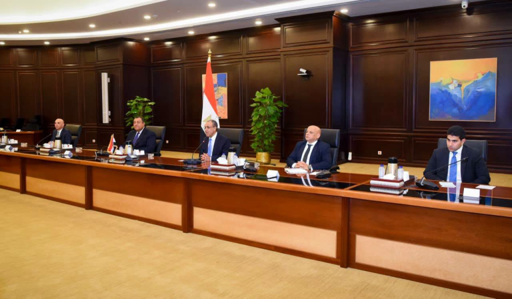 وزير الخارجية يؤكد لأمين مجلس التعاون دعم مصر الثابت لأمن واستقرار دول الخليج 2 image 172