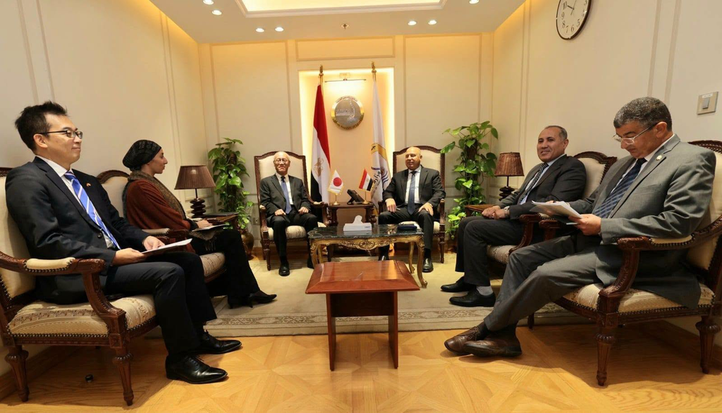 وزير النقل لسفير اليابان: نتطلع إلى زيادة حجم التعاون المصري الياباني ونقل الخبرات والتكنولوجيا اليابانية إلى مصر 2 image 14