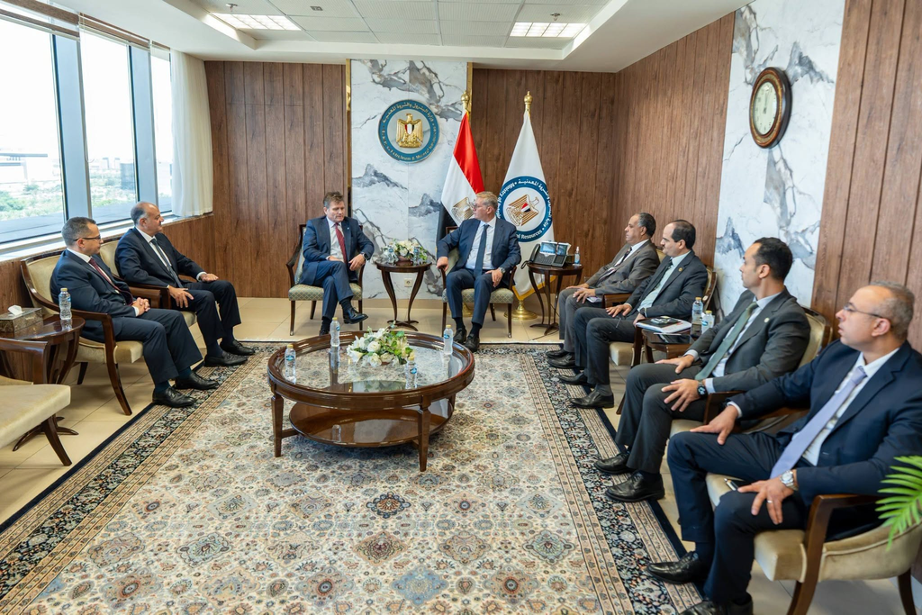 «بي بي» البريطانية تحفر 4 آبار مؤكدة في مصر باستثمارات 700 مليون دولار.. وبدوي: توفير مناخ استثماري جاذب ومستقر للشركاء 2 image 444
