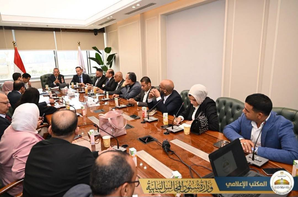 وزير شئون المجالس النيابية: قوانين الأحوال الشخصية والمحليات في حوزة البرلمان.. ومراعاة مصالح المواطنين في قانون التصالح الجديد 2 image 463