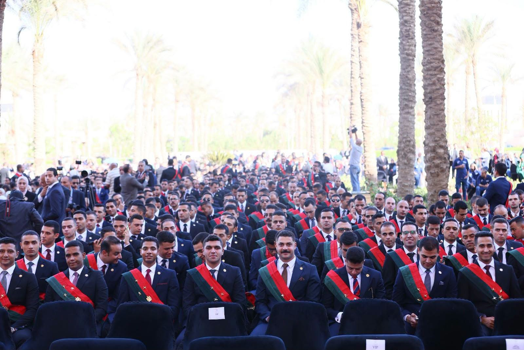 معاونو النيابة العامة الجدد يؤدون اليمين القانونية.. والنائب العام: كونوا صارمين في تطبيق القانون.. ولا دولة قوية بغير قضاء عادل 2 image 279